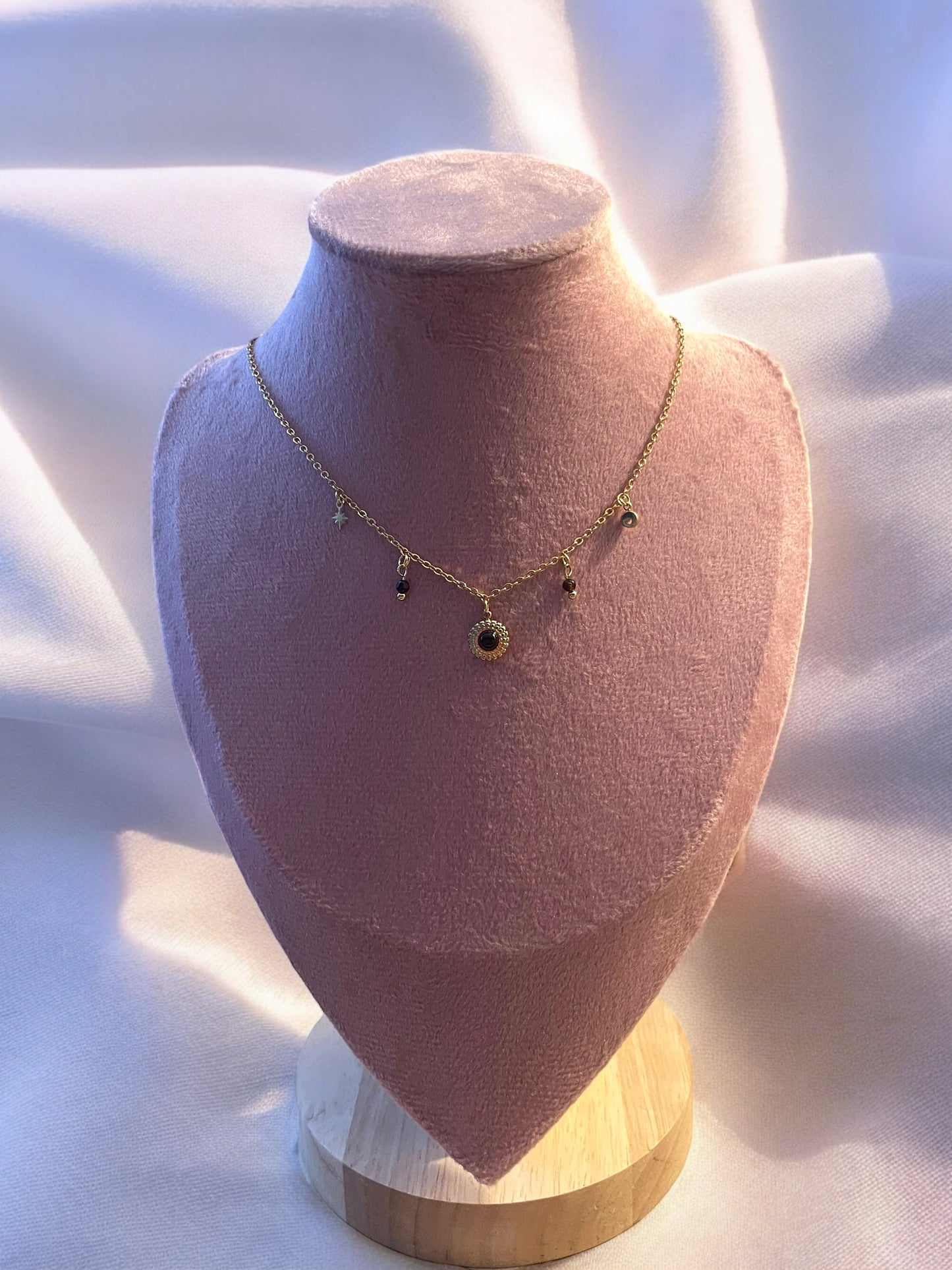 Collier tya