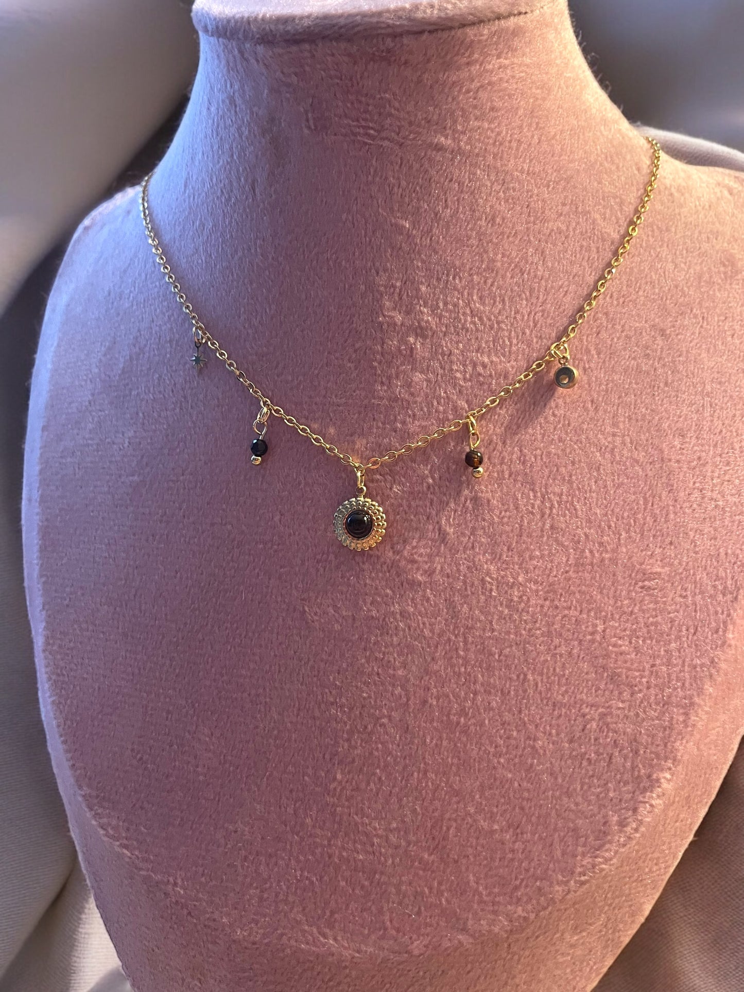 Collier tya